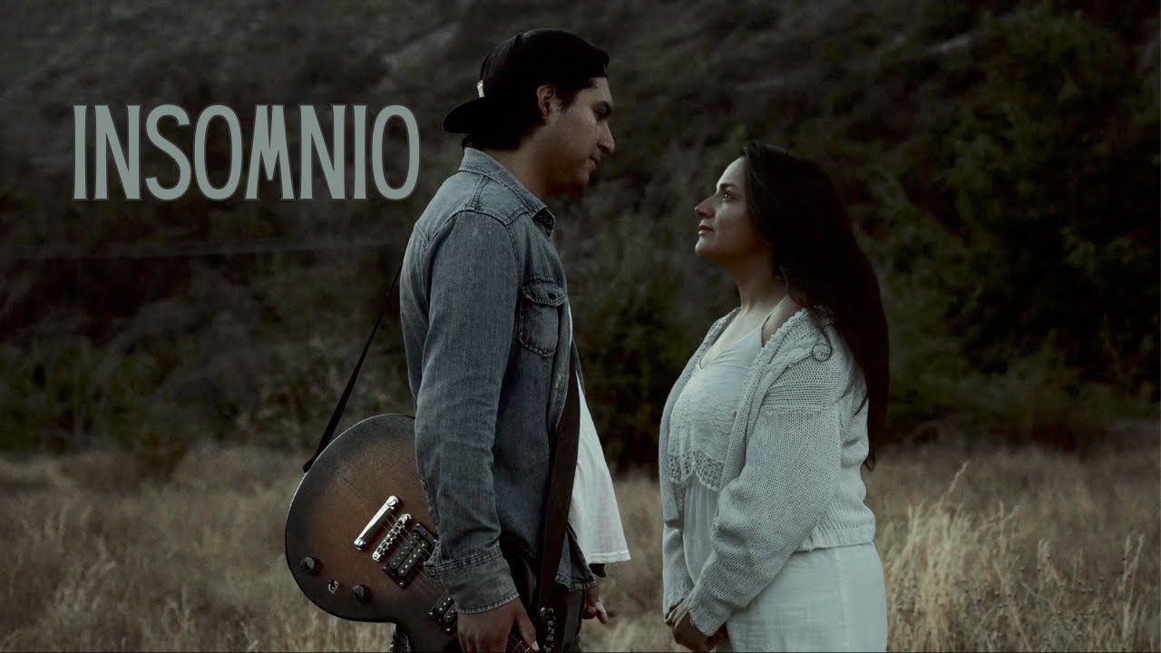 Fotograma del video video musical oficial de Criss Jaake — «Insomnio», producido por Galactic Studios